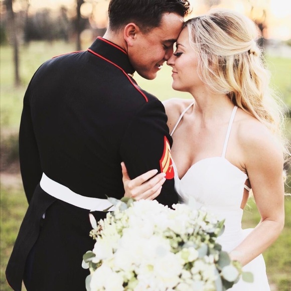 Meet your Posher, Amanda - Picture 1 of 1